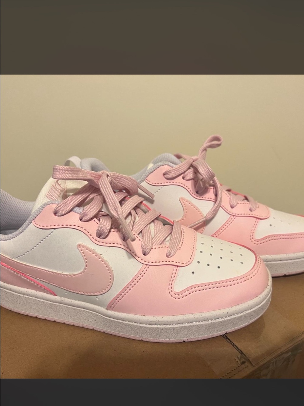 Nike Court Borough Kids Low-Top Sneakers in Pink and White